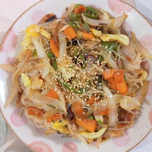 milkの作ってみた!投稿(行列の定食屋さんの🍚濃厚オイスター肉野菜炒めビーフン🤩)
