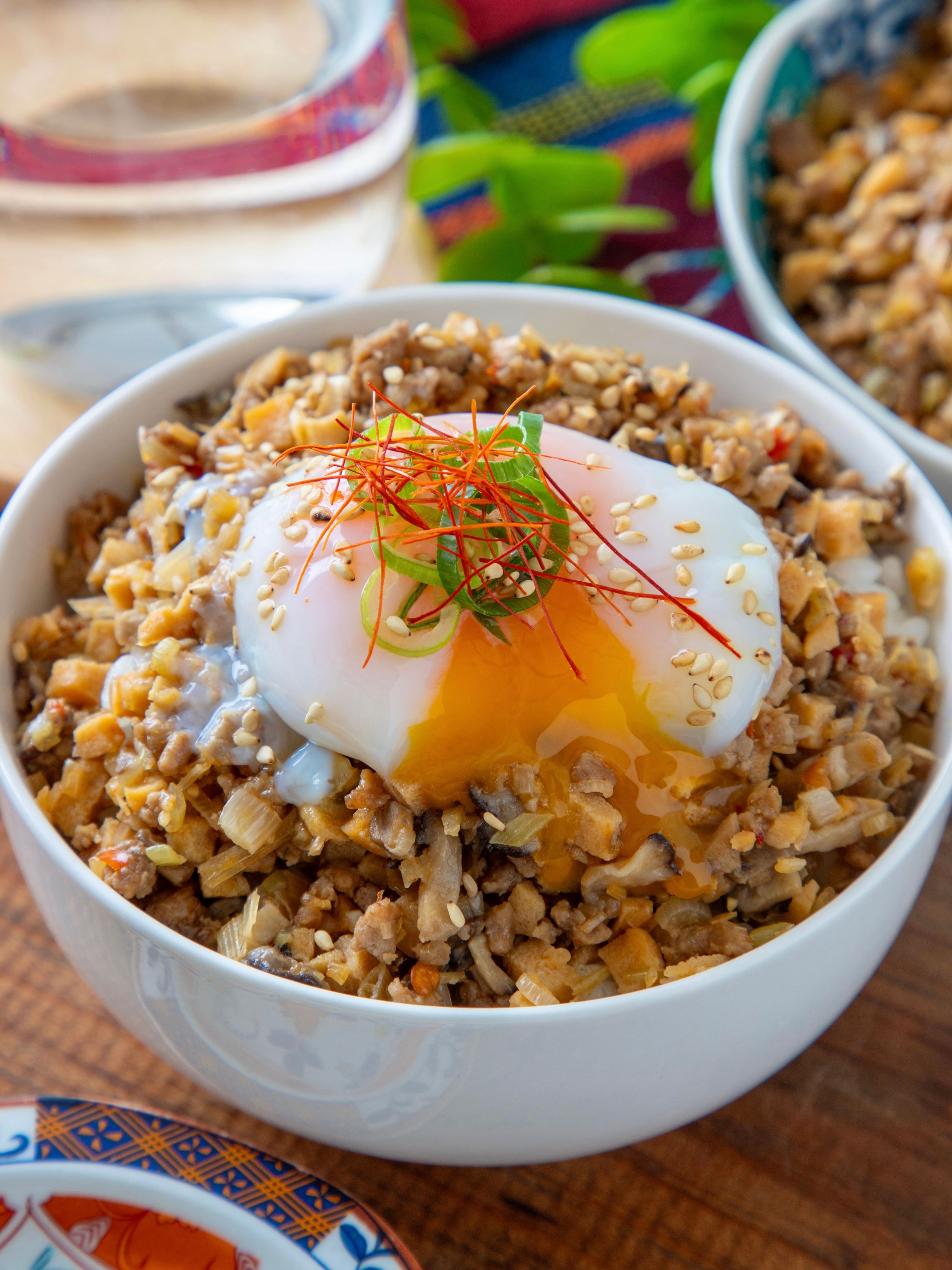 ガッツリでも罪悪感0！高野豆腐と椎茸の極旨中華ネギ肉そぼろ丼