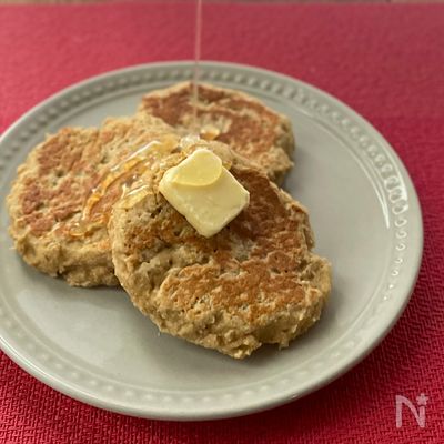 卵なしでしっとりもっちり♪オートミールパンケーキ