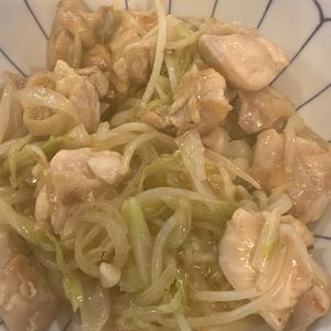 1384919の作ってみた!投稿(ガッツリ定食屋さんの🍚スタミナ鶏ももネギ塩だれ炒め🤭)