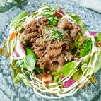 味付けはすき焼のたれのみ♬　牛肉のサラダ