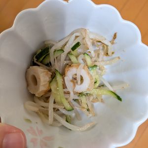 れいかの作ってみた!投稿(抱えて食べたい♪【きゅうりともやしのちくわナムル】)