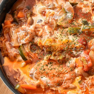 【鶏肉と白菜のトマト煮込み】お店レベル！汁まで飲み干す旨さ！