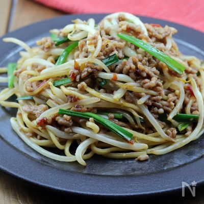 ピリ辛ミンチが美味しい♪台湾風焼きそば