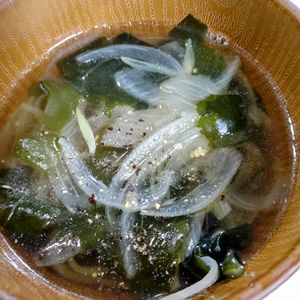 ゆみの作ってみた!投稿(食物繊維たっぷり！新玉ねぎとわかめのさっぱりスープ)
