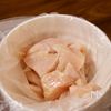 【簡単でおすすめ!】鶏むね肉のわさびマヨ炒めの工程1