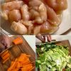 ねぎニラだれが絶品♡蒸し鶏むねキャベツ【作業10分】の工程1