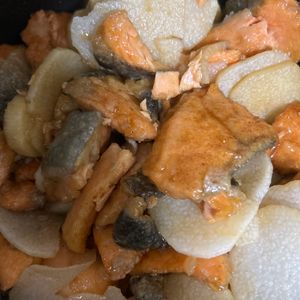 ももよちの作ってみた!投稿(鮭と長いものバター醤油照り焼き【#簡単 #男子が喜ぶ】)