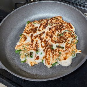 ごんべすの作ってみた!投稿(【ねぎだくちくわチヂミ】つまみ食いが止まらない)