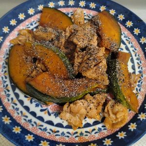 みえちゃんの作ってみた!投稿(甘辛がご飯に合う！かぼちゃと豚肉のごま照り焼き)