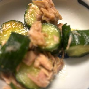 なおの作ってみた!投稿(即席♪きゅうりとツナのやみつき中華風サラダ)