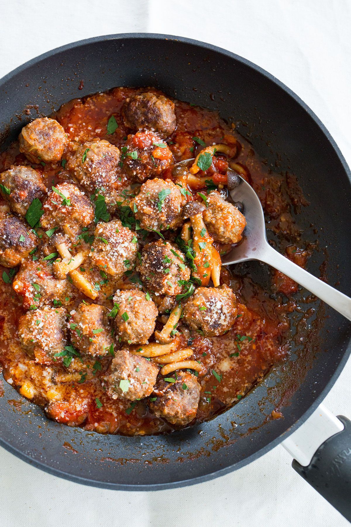 本当に美味しいミートボール 何度も作りたい定番レシピvol 8 レシピサイト Nadia ナディア プロの料理家のおいしいレシピ 本当に美味しいミートボール 何度も作りたい定番レシピvol 8 レシピサイト Nadia ナディア プロの料理家のおいしいレシピ