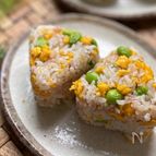 卵が美味しい《炒り卵と枝豆のおかかおにぎり》