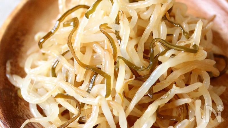 5分で完成！【もやし塩昆布浅漬け】材料3つで簡単♩ | レシピサイトNadia