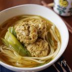 ミートボール入りカレーうどん