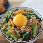 小松菜克服レシピ🥬【給食のビビンバ丼】