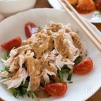 『基本の棒棒鶏（バンバンジー）』【ごまだれ・茹で鶏の作り方】