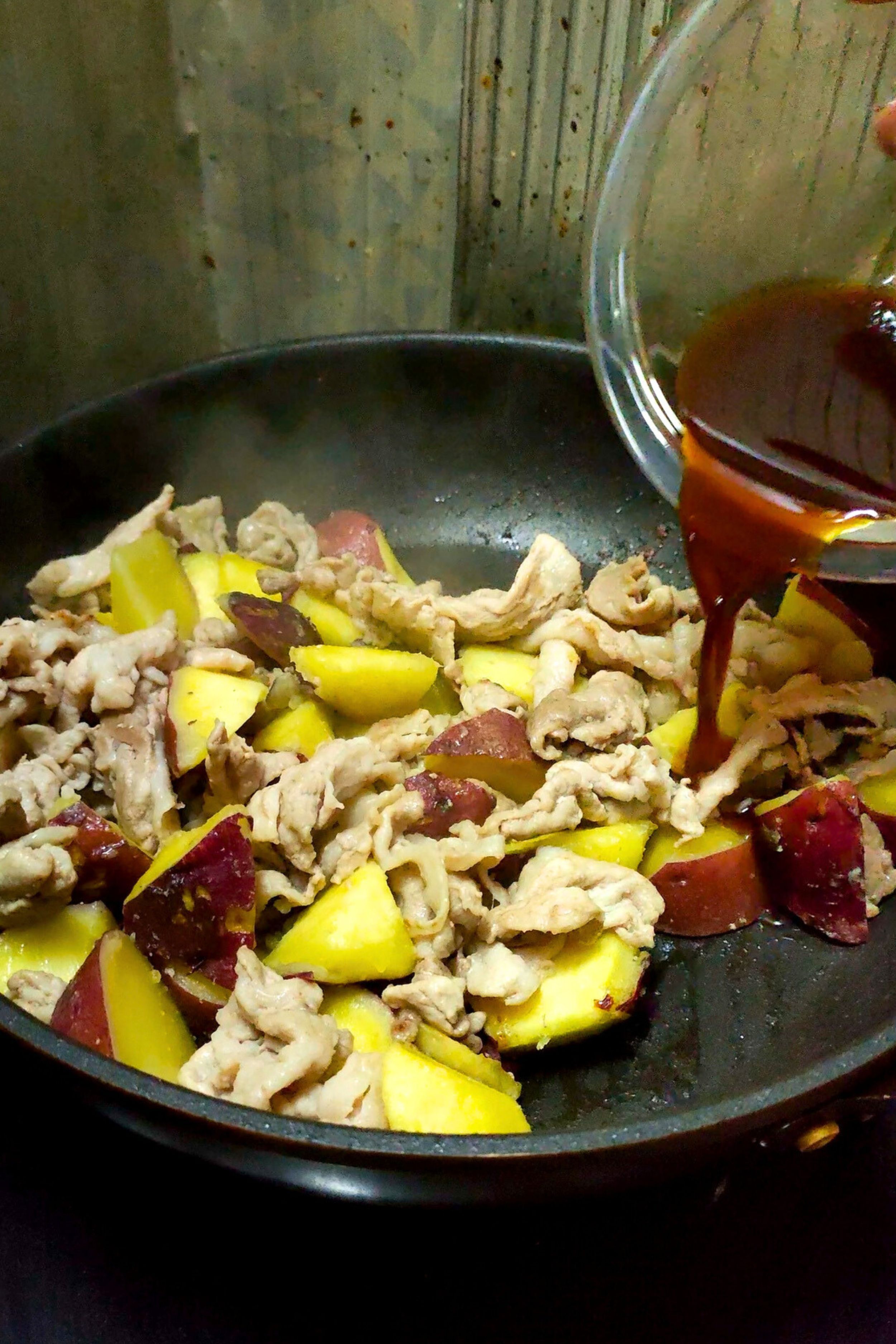 ❤煮込み・焼く・炒める/1台多役❣毎日の調理が楽しみになる♪❤万能フライパン ❤煮込み・焼く・炒める/1台多役❣毎日の調理が楽しみになる