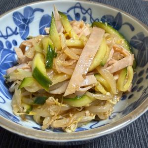 ゆっこの作ってみた!投稿(5分で簡単!もやしときゅうりとハムの中華サラダ)