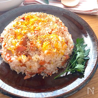 パパッとできて美味しい♡塩鮭で簡単チャーハン