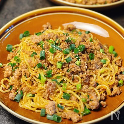【豚そぼろの辛焼きそば】ピリ辛×香味で食欲そそる！