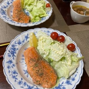 Hikeyの作ってみた!投稿(ワンパン10分！【鮭のレモンバターソテー】簡単絶品お魚料理♩)