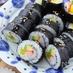 ラップで簡単！【カニカマとアボカドの３色巻き寿司】
