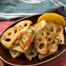 【さっぱり】鶏むねとれんこんの塩レモン炒め
