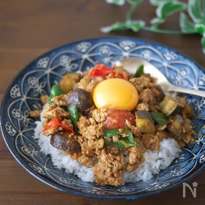 夏野菜がたっぷり！豚ひき肉ドライカレー