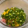 混ぜるだけ🥄濃厚トロたく丼🐟の工程1