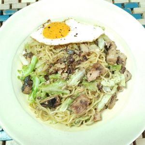 M＊Pの作ってみた!投稿(肉なし！ぱぱっと作れるサバ缶焼きそば)