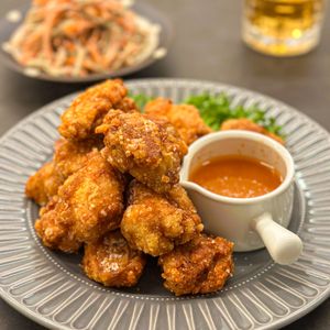 AKIHOの作ってみた!投稿(甘辛やみつき【ホットハニーバターチキン】フライドポテトも！)