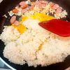 シャキシャキ美味しい！ウインナーとレタスのパラパラ炒飯の工程4