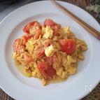 旨味あふれる！トマトと卵の中華炒め