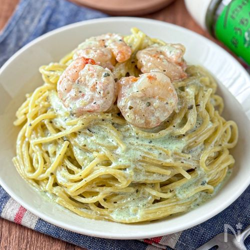 【ワンパン10分で濃厚♪】海老とバジルのクリームパスタ
