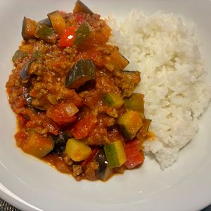 usaの作ってみた!投稿(＼夏野菜たっぷり／とろとろ♪トマトキーマカレー)