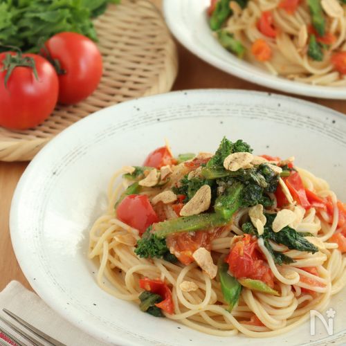 野菜を味わう◎菜の花とトマトのオイルパスタ