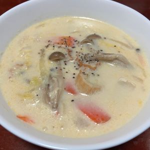 りんごの作ってみた!投稿(【たっぷり野菜のちゃんぽん風スープ】カット野菜ですぐできる！)