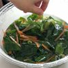 【レンジで♡ほうれん草と卵のごまみそマヨ和え】コク旨簡単！の工程2