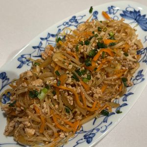 ちこりんの作ってみた!投稿(ごはん泥棒♩【和風ひき肉チャプチェ】)