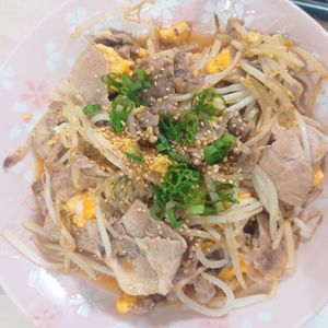 milkの作ってみた!投稿(【豚たまもやし炒め】ふんわり卵でかさまし！ボリューム満点♡)