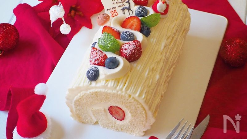 食パンで 苺のブッシュドノエル By きゃらきゃら レシピサイト Nadia ナディア プロの料理家のおいしいレシピ