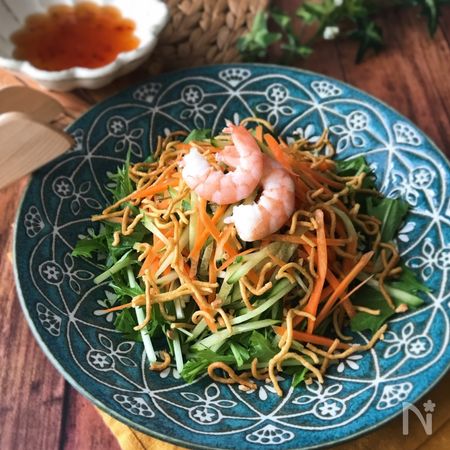 中華麺アレンジ パリパリ麺のエスニックサラダ By Maina 坂本真衣 レシピサイト Nadia ナディア プロの料理家のおいしいレシピ