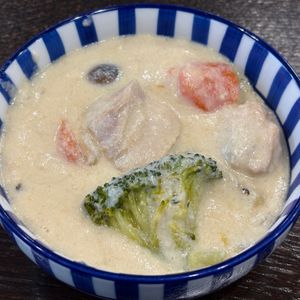 とーるじーじの作ってみた!投稿(ルー不使用♪『鶏肉とゴロゴロ野菜の味噌クリームシチュー』)