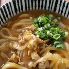【カレールウで簡単】おそば屋さん風！定番のカレーうどん