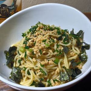 ひろりぃの作ってみた!投稿(切って混ぜるだけ【冷製にらパスタ】)