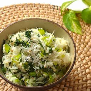 とのちゃまの作ってみた!投稿(【胡麻しらす菜めし】小松菜が旨い！簡単混ぜごはん)