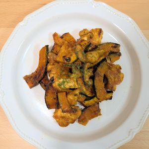 ゆいの作ってみた!投稿(【鶏肉とかぼちゃのカレーマスタードソース】想像を超える…！)