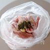 【揚げずに簡単!】手羽中の塩麹唐揚げの工程1