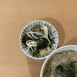 かおちゃんの作ってみた!投稿(【もやしとわかめの旨ナムル】レンジで完結！5分副菜♡)